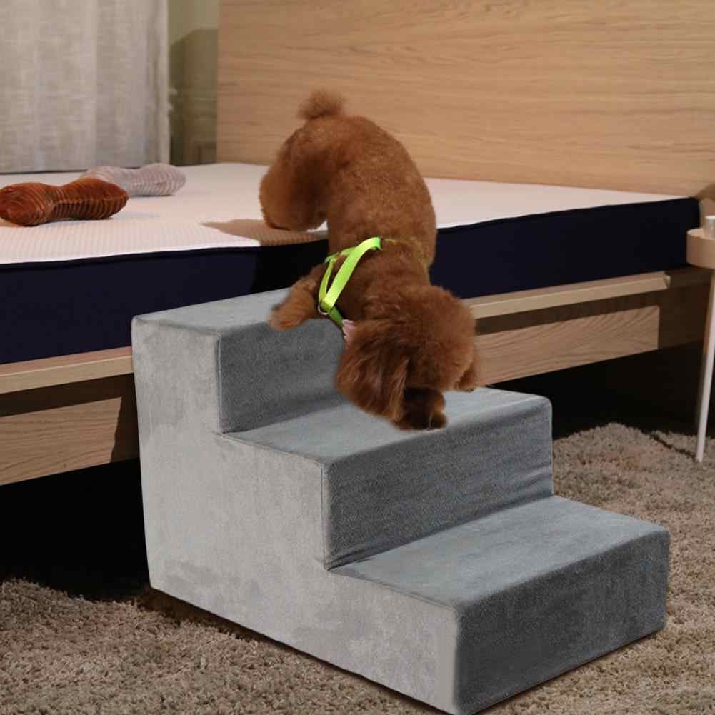 Как сделать прикроватную лестницу для маленькой собаки: пошаговая инструкция